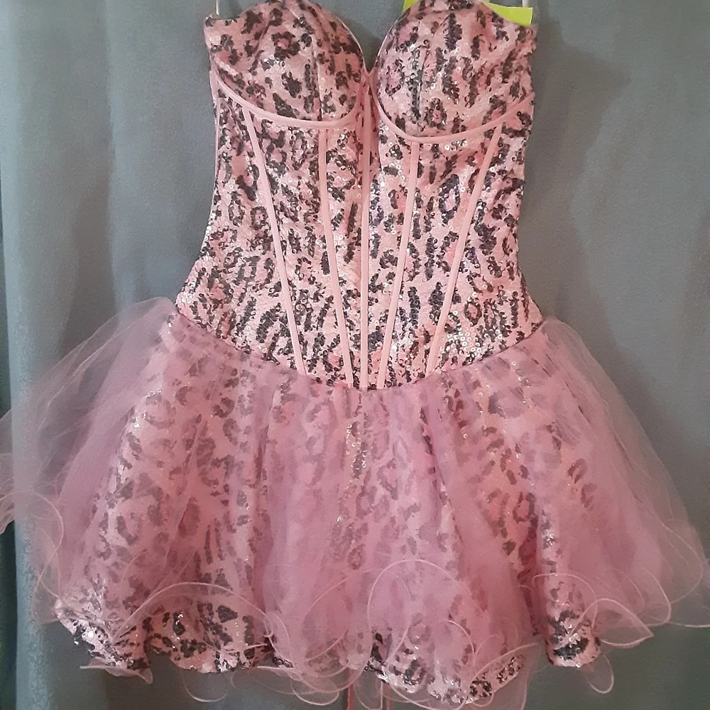 Riva designs - Picture 1 of 4